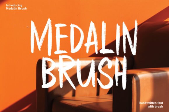 Medalin Brush: A Signature Typeface for Digital Brands